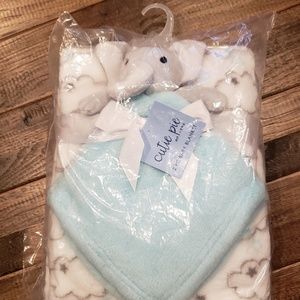 Baby Blanket with Elephant Plush